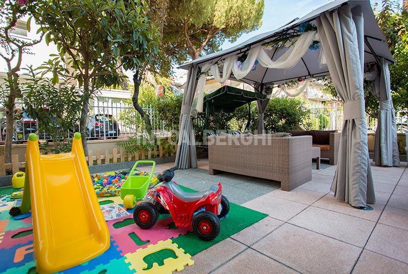 ריצ'יונה Hotel Fucsia מראה חיצוני תמונה