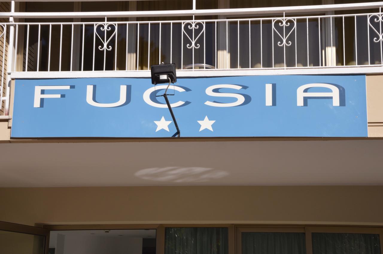 ריצ'יונה Hotel Fucsia מראה חיצוני תמונה