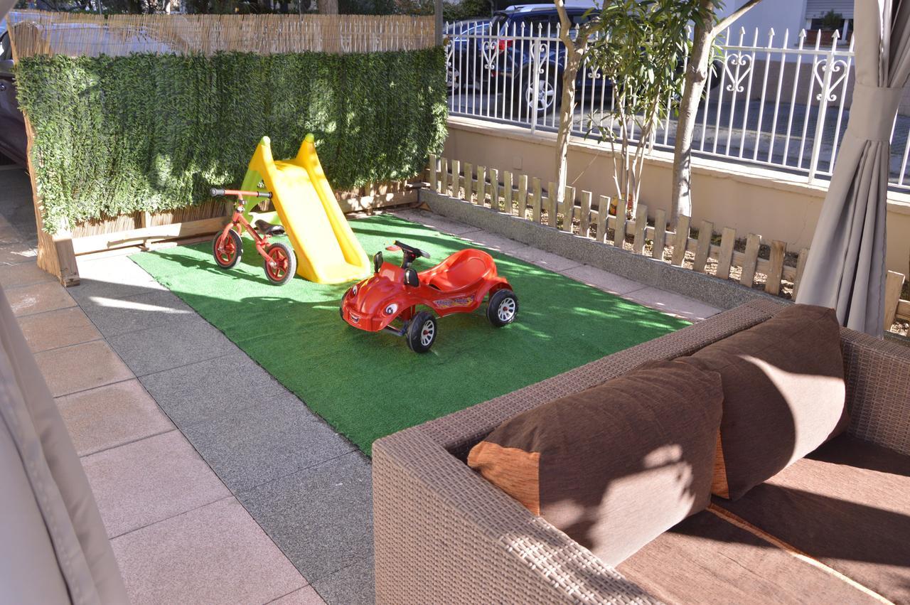 ריצ'יונה Hotel Fucsia מראה חיצוני תמונה