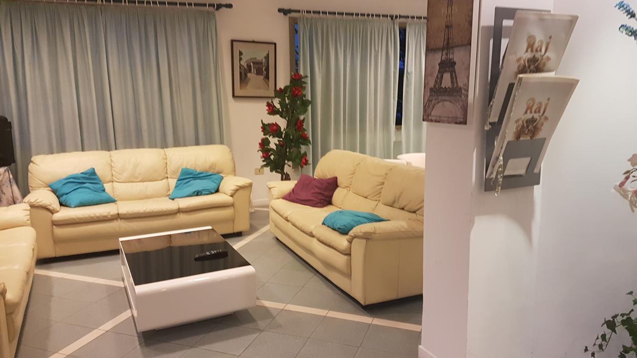 ריצ'יונה Hotel Fucsia מראה חיצוני תמונה